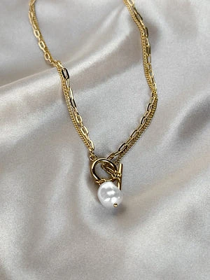 Layered Necklace With Pearl Toggle