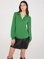 Blouse boutonnée sur le devant avec col brodé