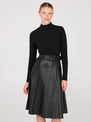 Robe en faux cuir à col montant 2 1