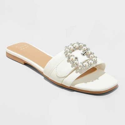 Womens Kelsey Bone Pearl Buckle Sandals