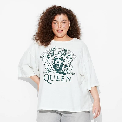 Womens Queen Emblem Oversized Short Sleeve Graphic T-Shirt