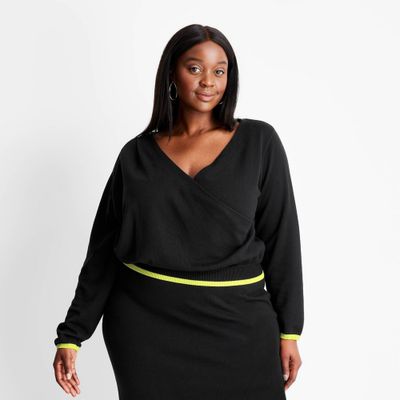 Womens Plus Size Asymmetrical V-Neck Pullover Crop Sweater