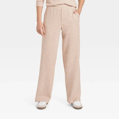 Womens Leisure Studio Knit Sweatpants