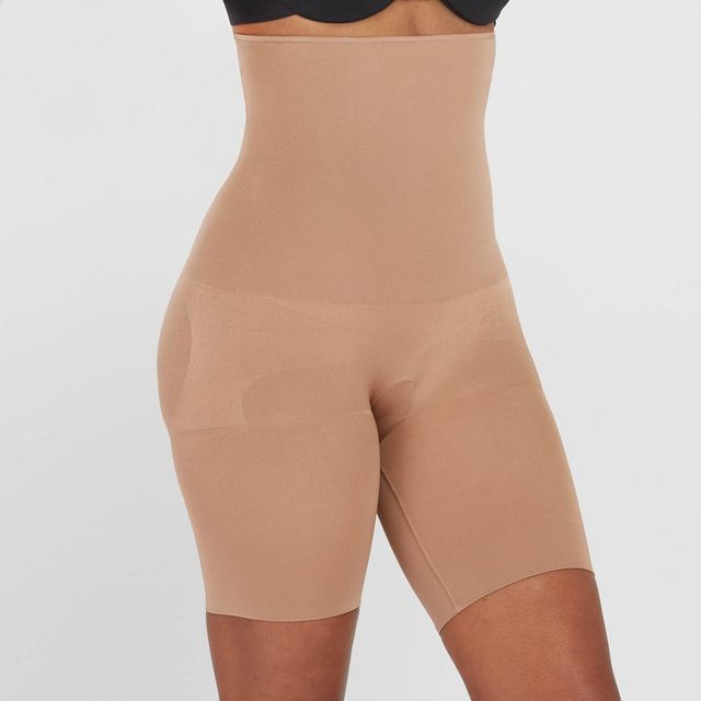 ASSETS by SPANX Women Remarkable Reult High-Wait Mid-Thigh Thigh Shaper