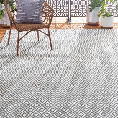 53 x 73 Tripoli Lydia Indoor/Outdoor Rug Gray/Cream - Home Dynamix