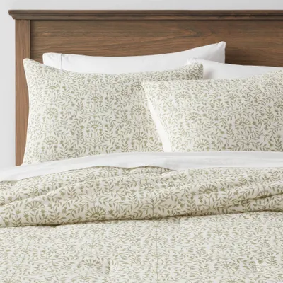 Traditional Vine Printed Cotton Comforter & Sham Set Green - Threshold: Dobby Weave