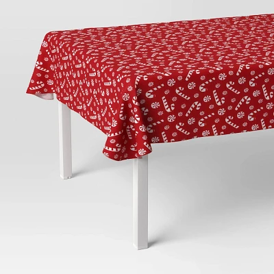 84x60 Christmas Peppermint Swirl Tablecloth - Wondershop