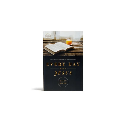 CSB Every Day with Jesus Daily Bible, Trade Paper Edition - by Selwyn Hughes & Csb Bibles by Holman (Paperback)