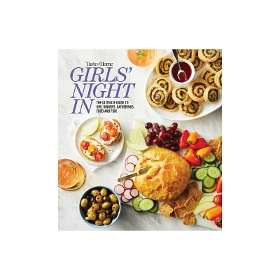 Taste of Home Girls Night in - (Taste of Home Entertaining & Potluck) (Paperback)