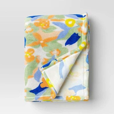 Vintage Floral Printed Plush Throw Blanket - Room Essentials