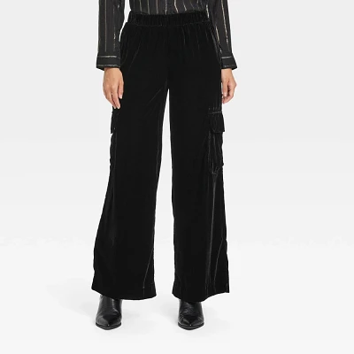 Womens Mid-Rise Wide Leg Velvet Cargo Pants