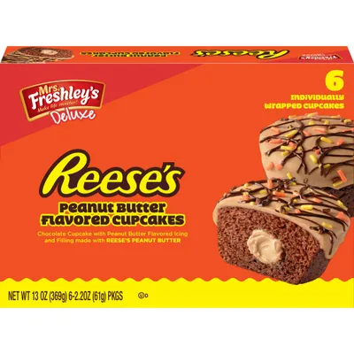 Mrs. Freshleys Deluxe Reeses Peanut Butter Flavored Cupcakes - 6ct