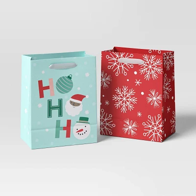 2ct Ho Ho Ho/Snowflake Cub Christmas Gift Bag - Wondershop