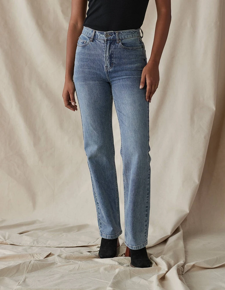 Hi-Rise Straight Jean Medium Wash