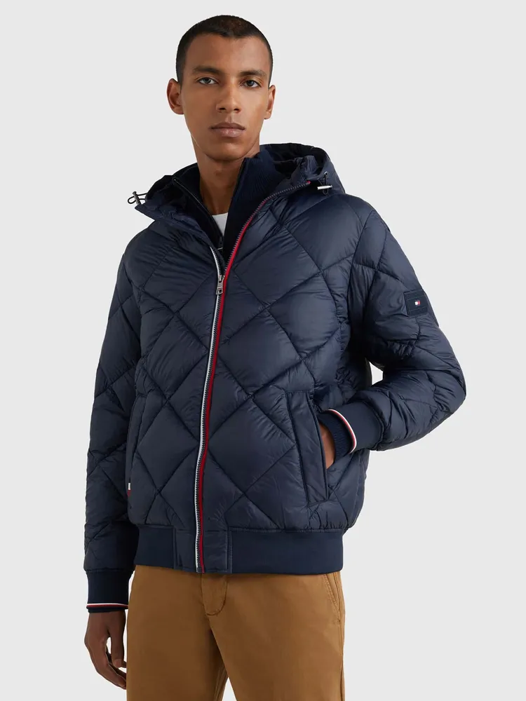 Tommy Hilfiger Chaqueta bomber acolchada suave para hombre : :  Ropa, Zapatos y Accesorios