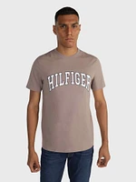 Playera logo bordado en relieve de hombre Tommy Hilfiger