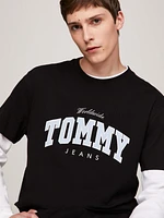 Playera universitaria con logo de hombre Tommy Jeans