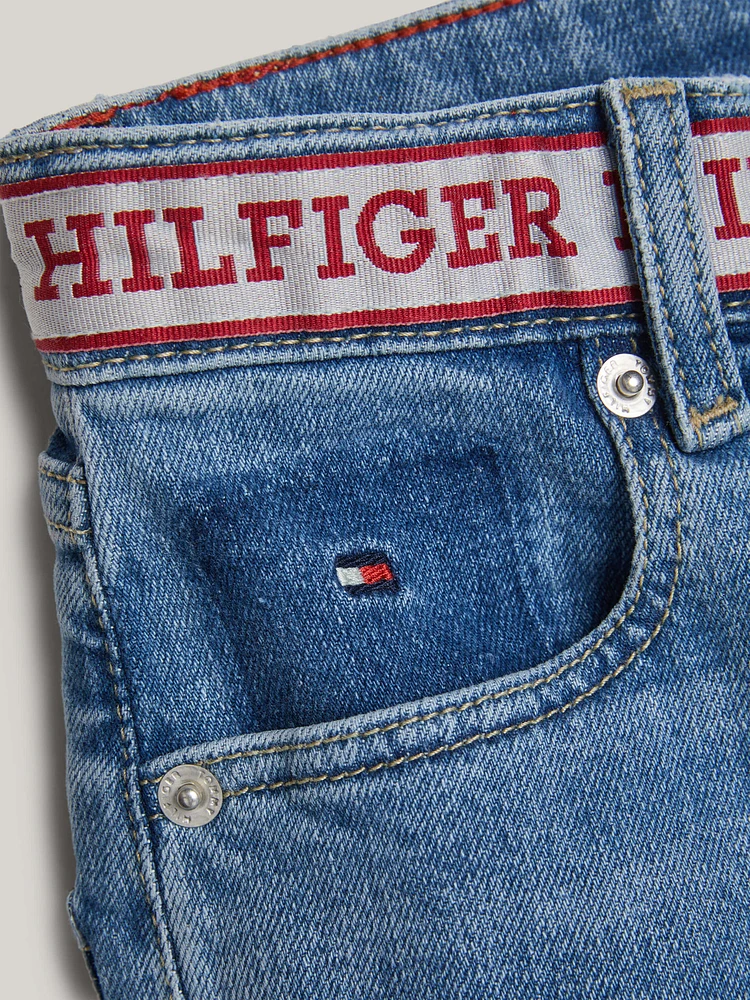 Jeans de corte regular con inscripción niño Tommy Hilfiger