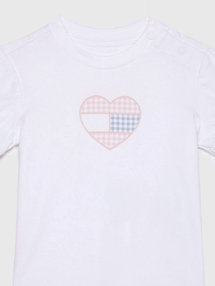 Playera con logo en forma de corazón niños unisex Tommy Hilfiger