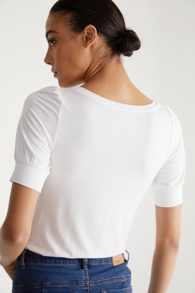 Sweetheart Neckline T-shirt With Puffy Sleeve