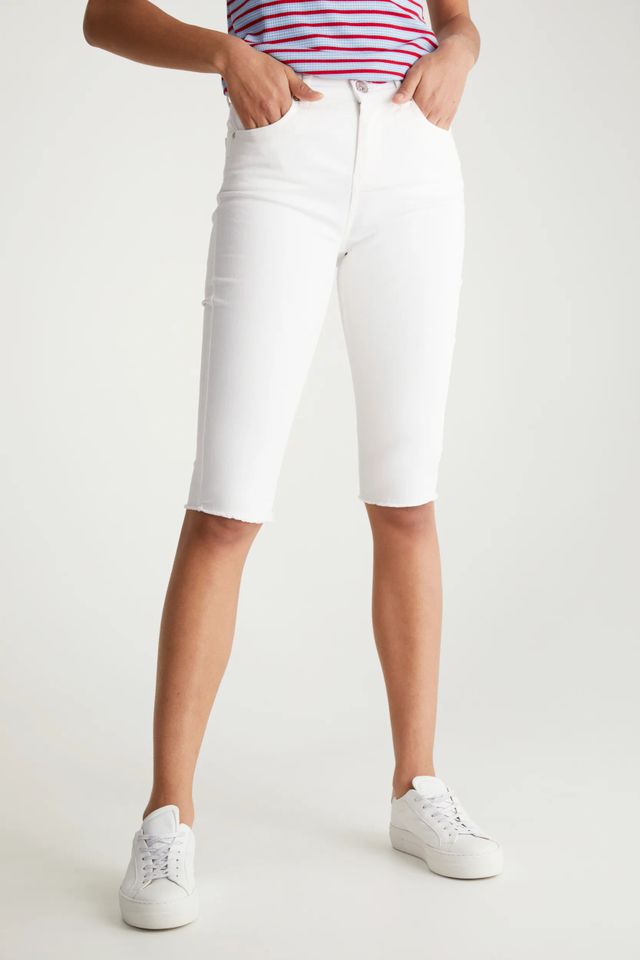 High Waist Slim Casual Bermuda With Raw Hem