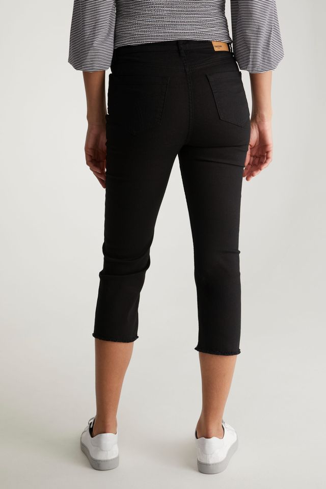 Urban Slim Crop Pant With Raw Hem