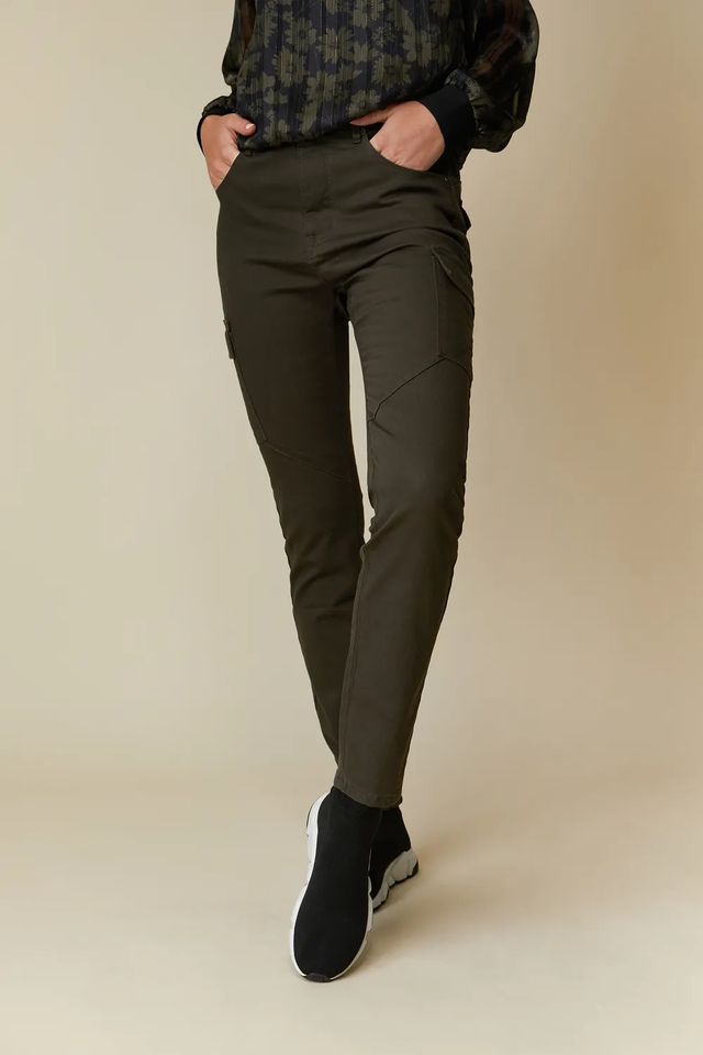 Push Up Pant With Cargo Pocket