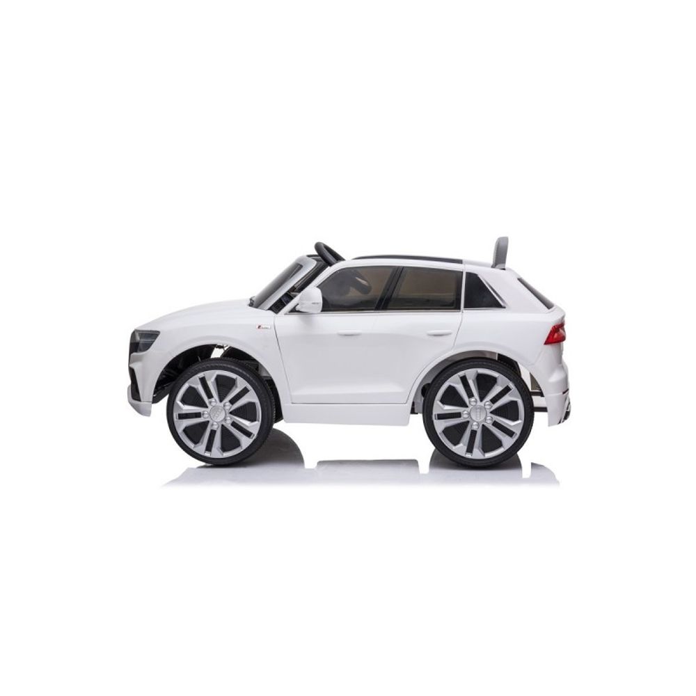 AUDI Q8 BLANCO