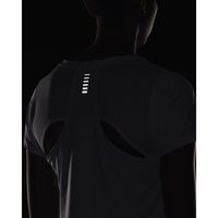 Playera UA Iso-Chill 200 Laser para Mujer