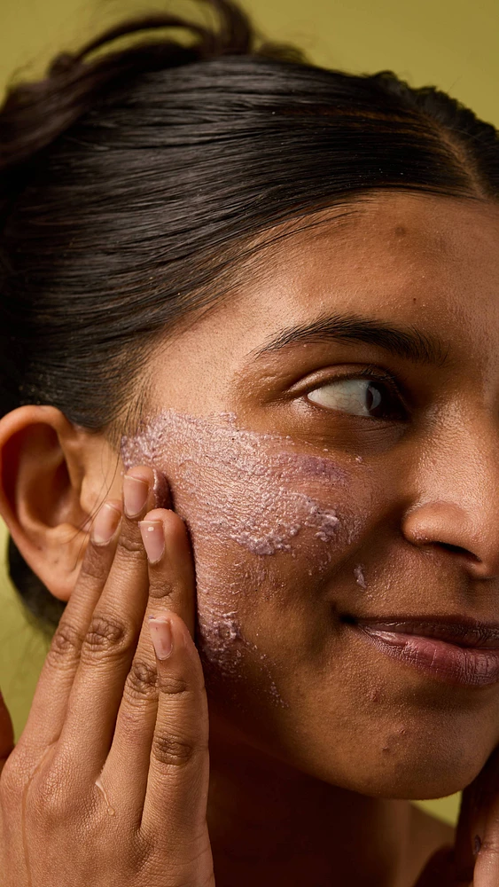 Bright And Beautiful | Vitamin C Foaming Face Scrub