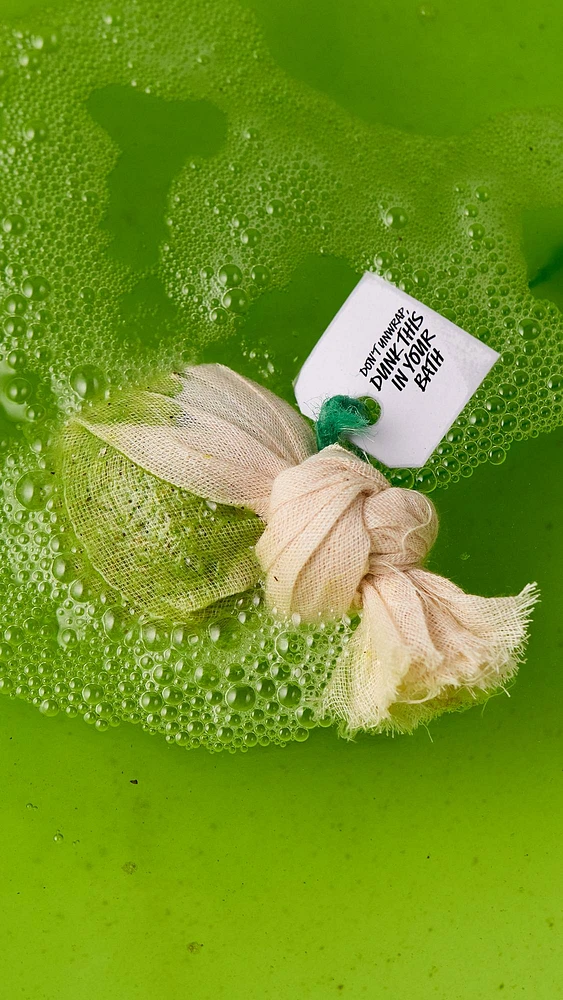 Bombe pour le bain Energizing Matcha And Peppermint Cataplasm