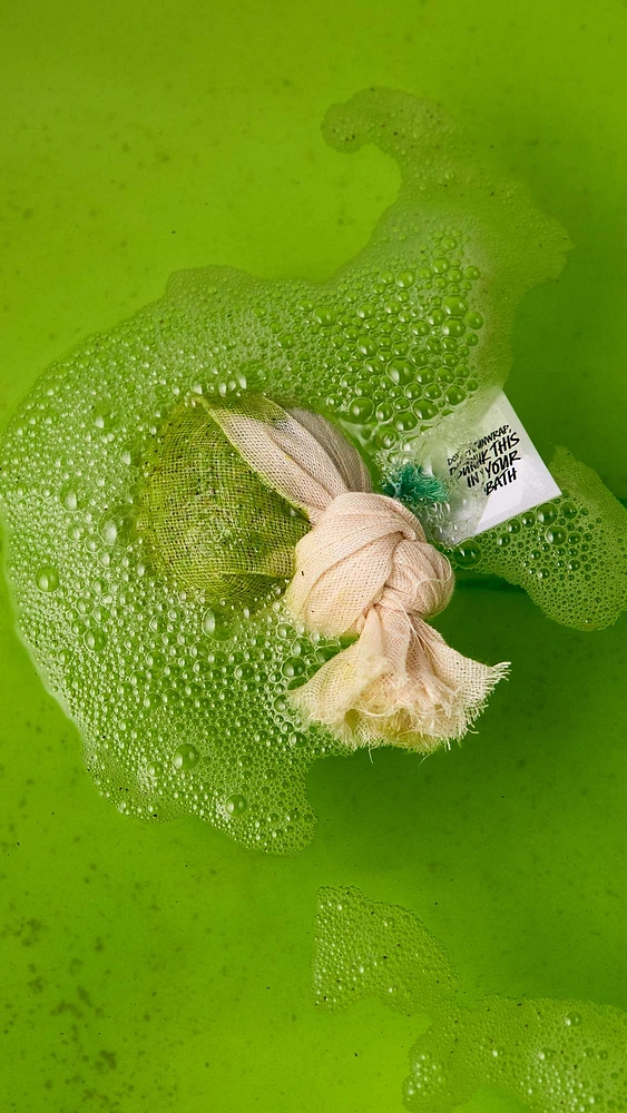 Bombe pour le bain Energizing Matcha And Peppermint Cataplasm
