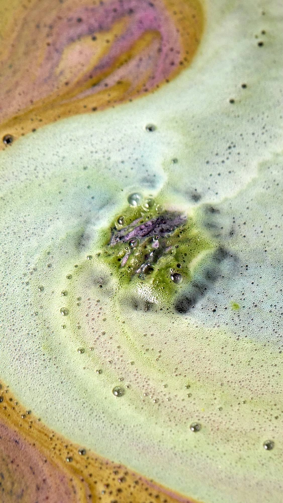 Bombe pour le bain Blueberry Matcha Oat Latte