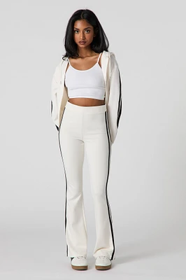 Pantalon Active à jambe évasée avec rayures latérales
