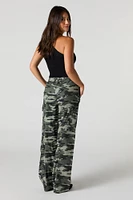 Pantalon cargo camouflage à jambe droite