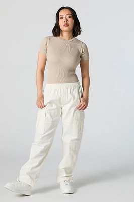 Pantalon cargo avec taille élastique et attaches à l'ourlet