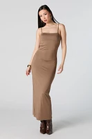 Robe midi profilÃ©e avec encolure carrÃ©e et fente arriÃ¨re