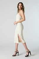 Robe midi profilée avec fente et encolure dégagée