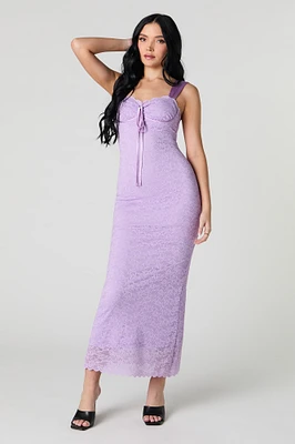 Robe maxi en dentelle avec décolleté coeur