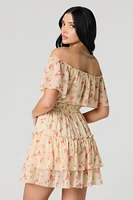 Minirobe volantée en chiffon avec épaules dénudées