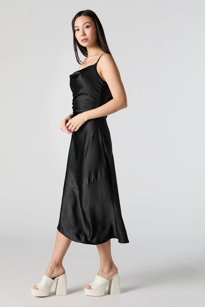 Robe midi asymÃ©trique en satin Ã  col chÃ¢le