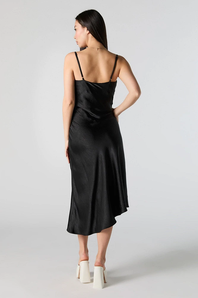 Robe midi asymÃ©trique en satin Ã  col chÃ¢le