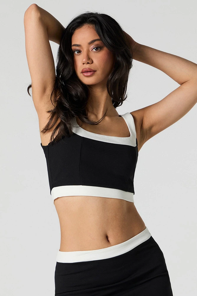 Camisole écourtée à bordure contrastante