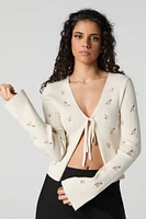 Cardigan en tricot côtelé fleuri avec motif brodé et attache avant