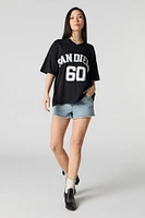 T-shirt avec empiècement brodé San Diego et encolure en V