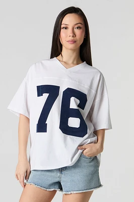 T-shirt à imprimé 76 avec encolure en V