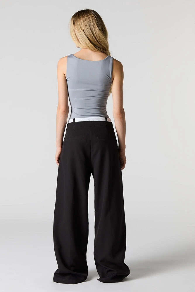 Pantalon habillé ample avec taille superposée