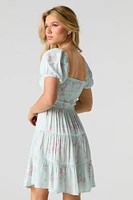 Minirobe volantée fleurie avec manches bouffantes