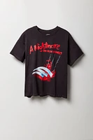 T-shirt de coupe garçonne A imprimé Nightmare on Elm Street