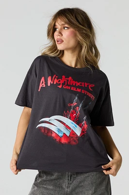 T-shirt de coupe garçonne A imprimé Nightmare on Elm Street